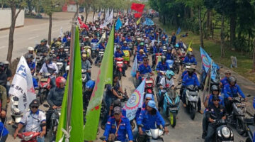 Persatuan Pekerja dan Rakyat Kabupaten Bekasi Gelar Aksi Berjuang Bersama Demi Mewujudkan Kerja Layak dan Hidup Layak